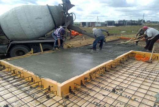 Заливка бетона на монолитную плиту