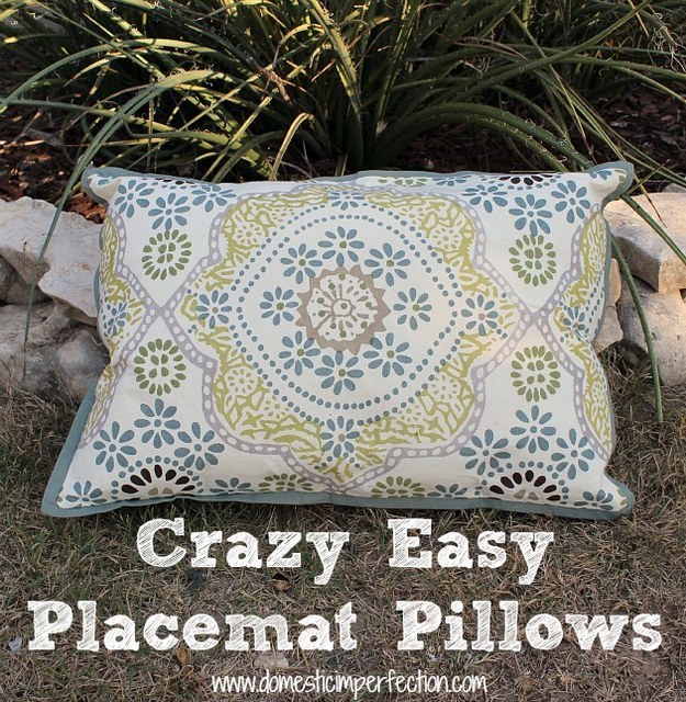 Placemat pillows