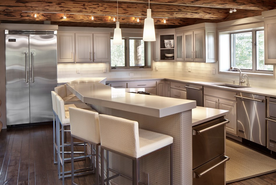 Colorado-log-cabin-kitchen-island