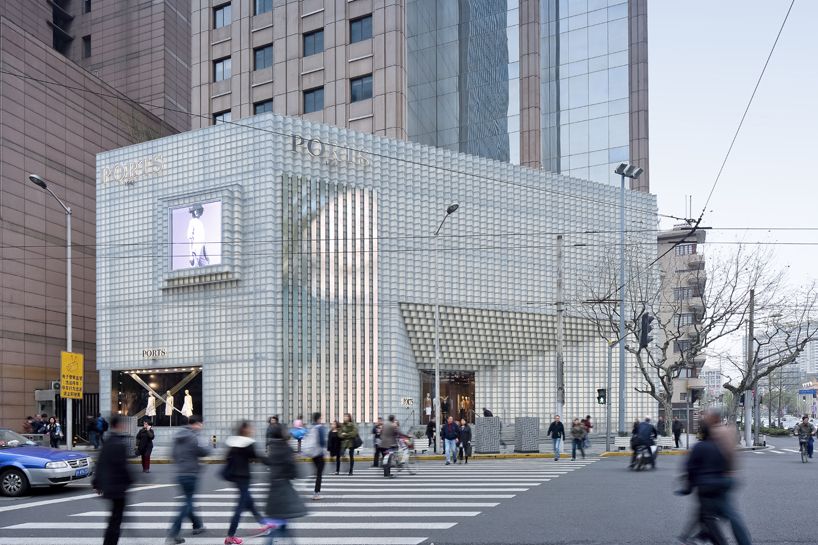 uufie develops 3D glass façade picture