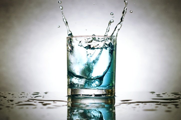 Правда ли, что запивать еду водой вредно для здоровья - фото 2