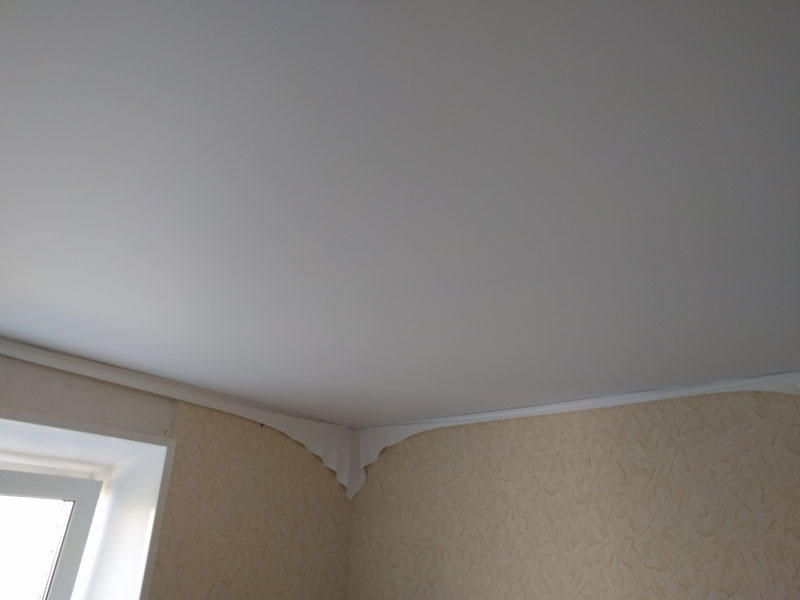 Штапиковая система крепления потолка – это доступный и оптимальный вариант, который подойдет практически всем
