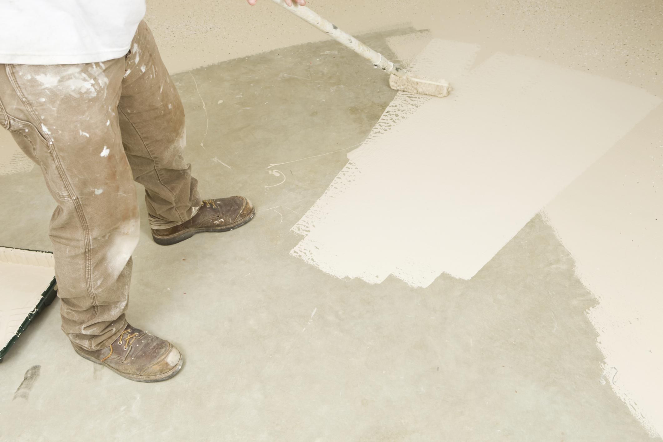 Окрашивание бетонного пола