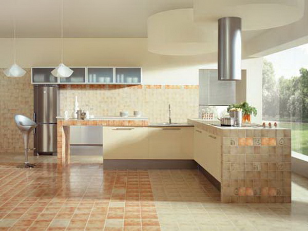интерьер кухни с керамической плиткой