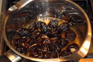 Рецепты домашнего коньяка из самогона с черносливом