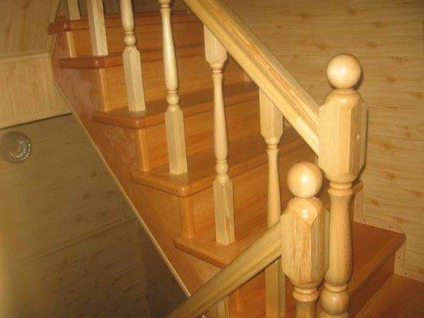 Покраска деревянной лестницы: от выбора состава до финишной обработки