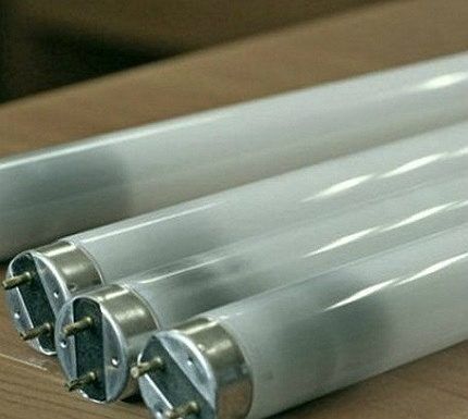 Лампа для производственных нужд Относительно мощная люминесцентная лампа