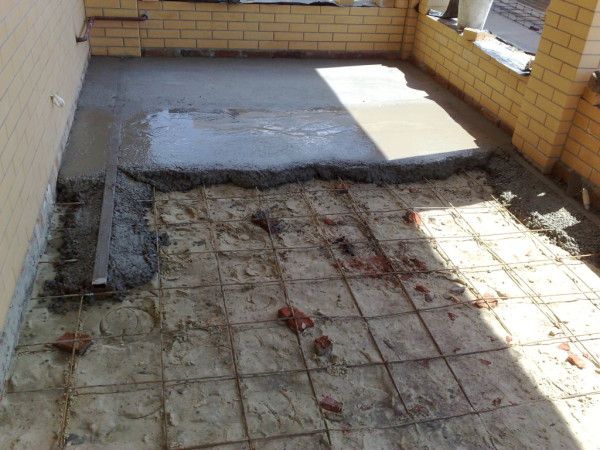 Как сделать черновой бетонный пол по грунту