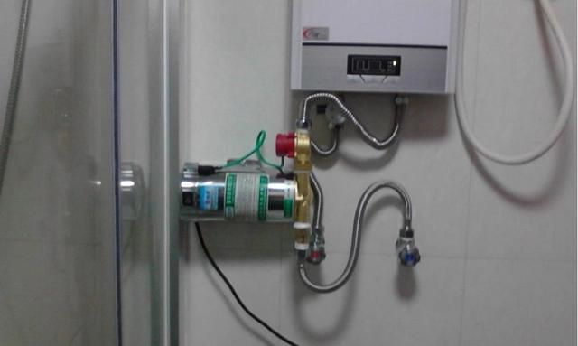 Насос для повышения давления, установленный перед газовым водонагревателем