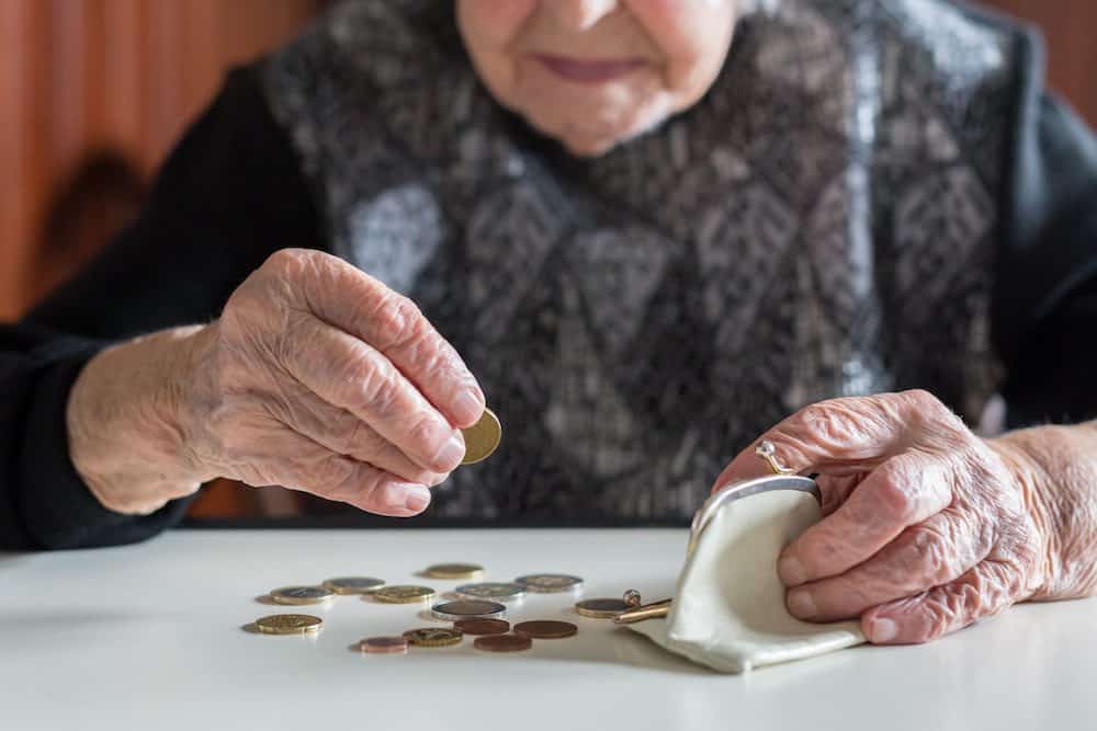 Пенсионерам по закону полагается перерасчет пенсии за стаж в Советском союзе
