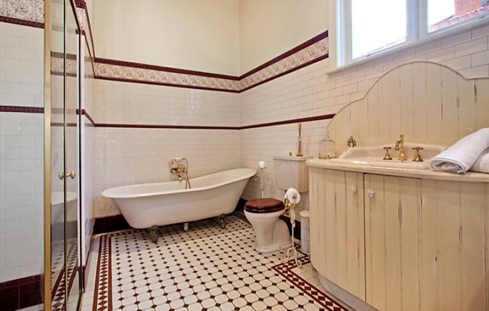 bathroom_traditional_550